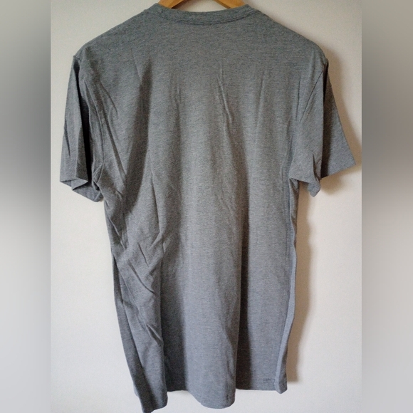 Gray Graphic Horse Design T-shirt Size Medium NWOT - Picture 5 of 9